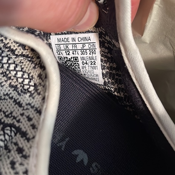 Yeezy turtle dove size 12.5 - Picture 3 of 3